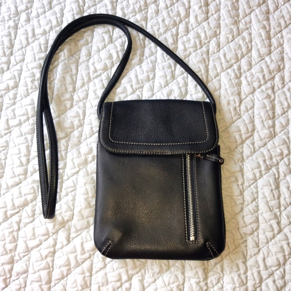Tignanello crossbody purse